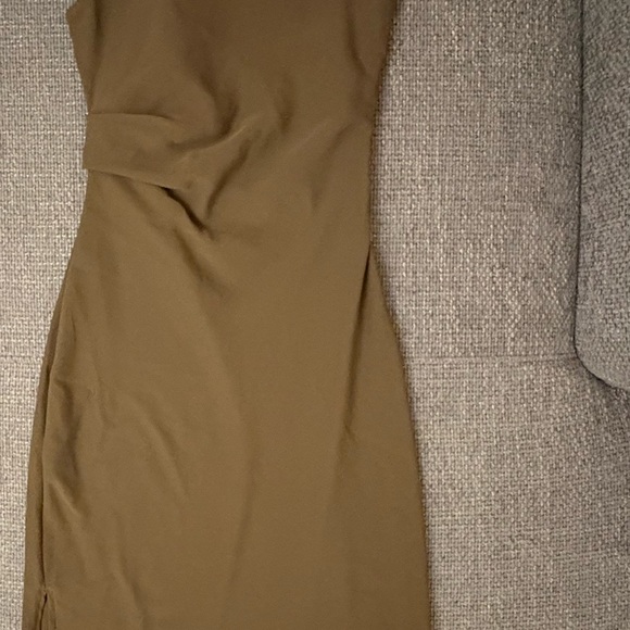 Zara Olive Green Shoulder Pad Midi Dress – Size Small – Ref. 3897/162 - Picture 12 of 14